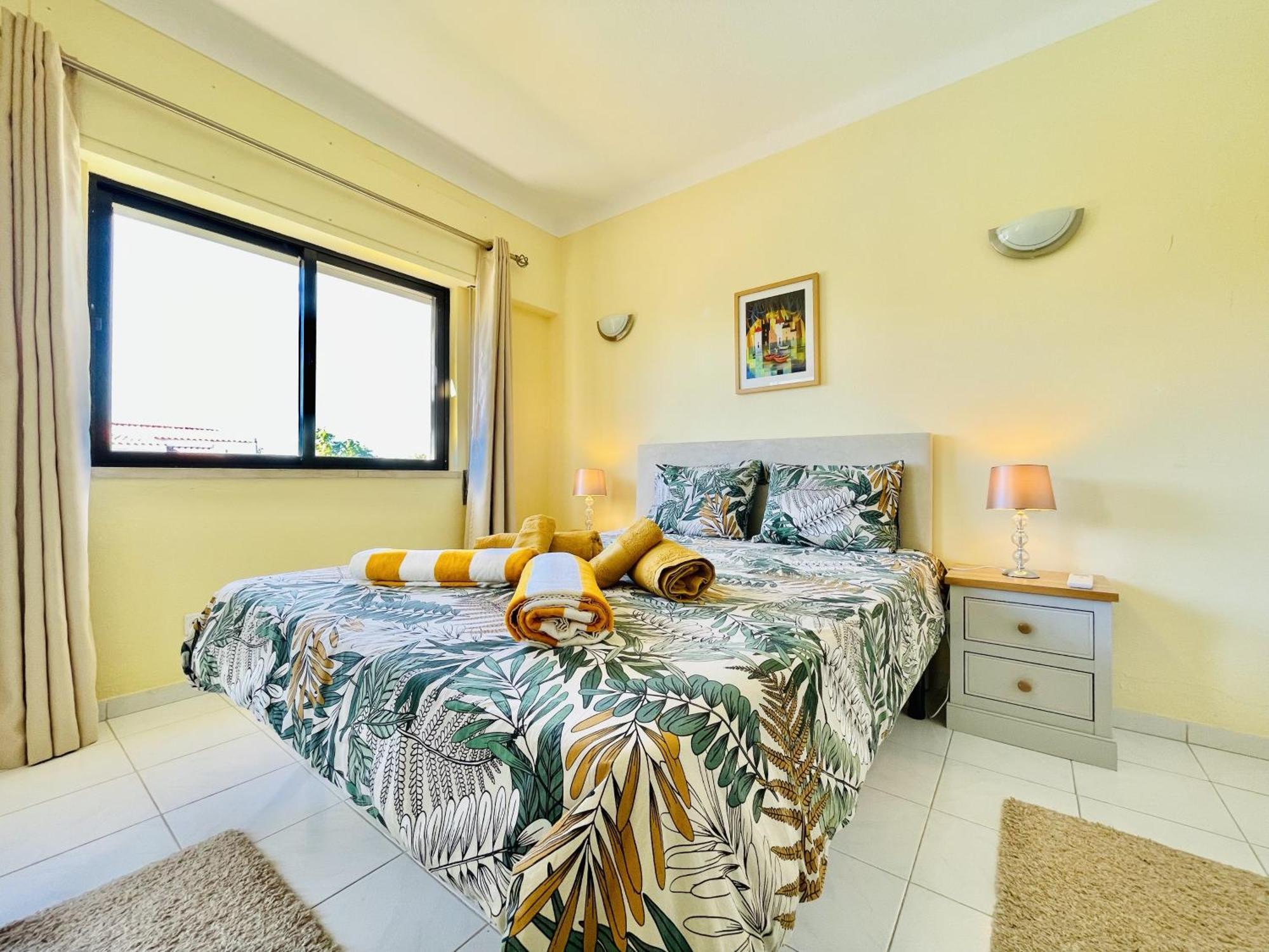 Lavanda - 2 Bedrooms - 3 Level Pool - Garden - Beach 1Km Estombar Exterior photo