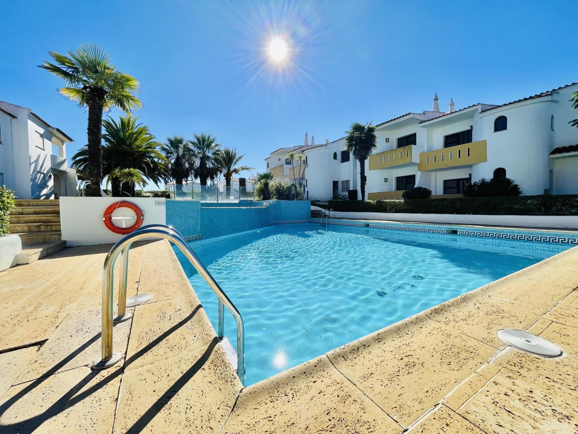 Lavanda - 2 Bedrooms - 3 Level Pool - Garden - Beach 1Km Estombar Exterior photo
